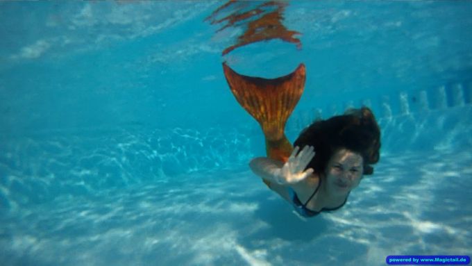 MermaidJulia:Swimming mermaid-JuliaMermaid