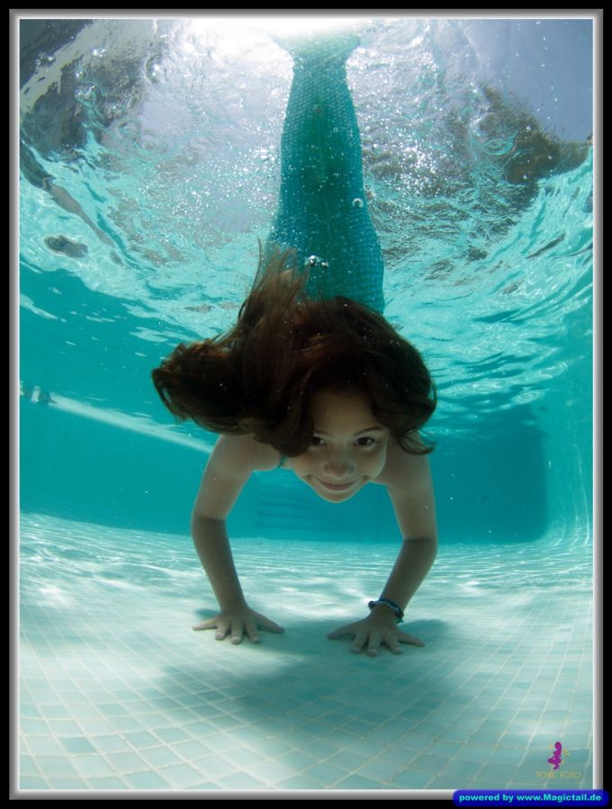 Lanzarote Mermaids Unterwasser Fotoshooting:Handstand-deepdiver007