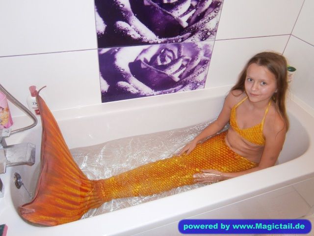 Karo the mermaid:Waves-ogon